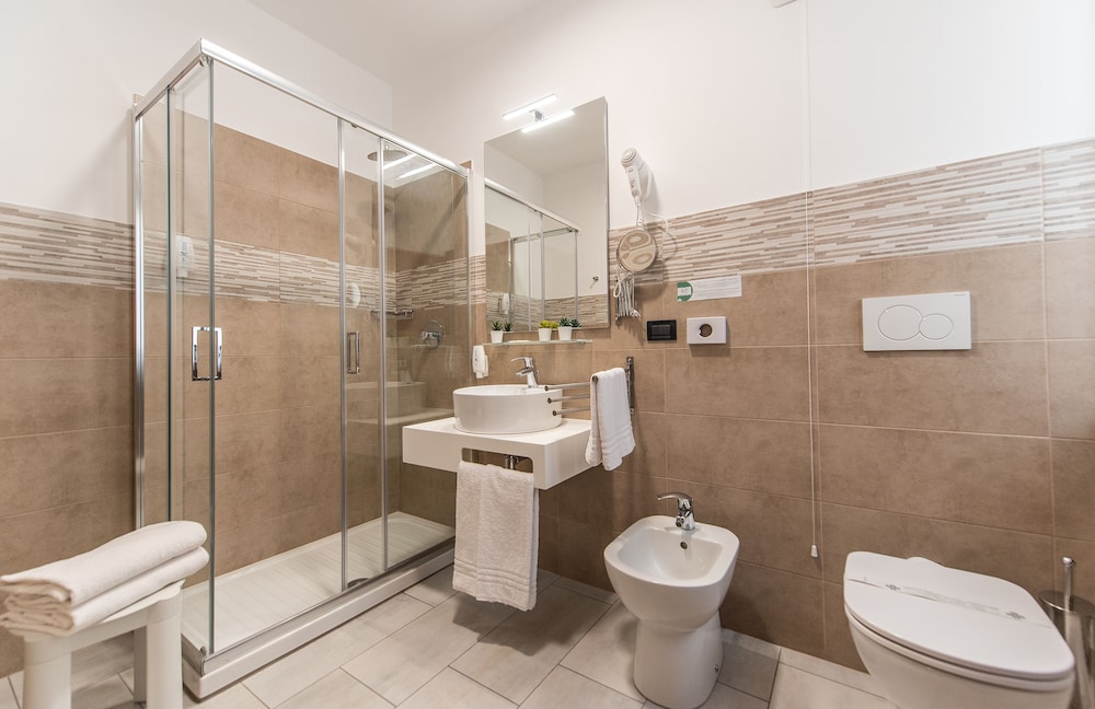 

Bari - Moncalieri - Hotel Gran Torino