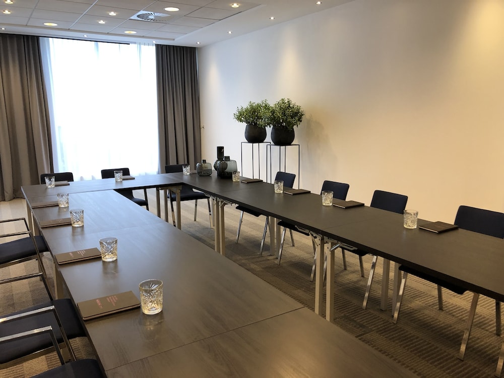 

Brindisi - Amsterdam - Ramada By Wyndham Amsterdam Airport Schiphol