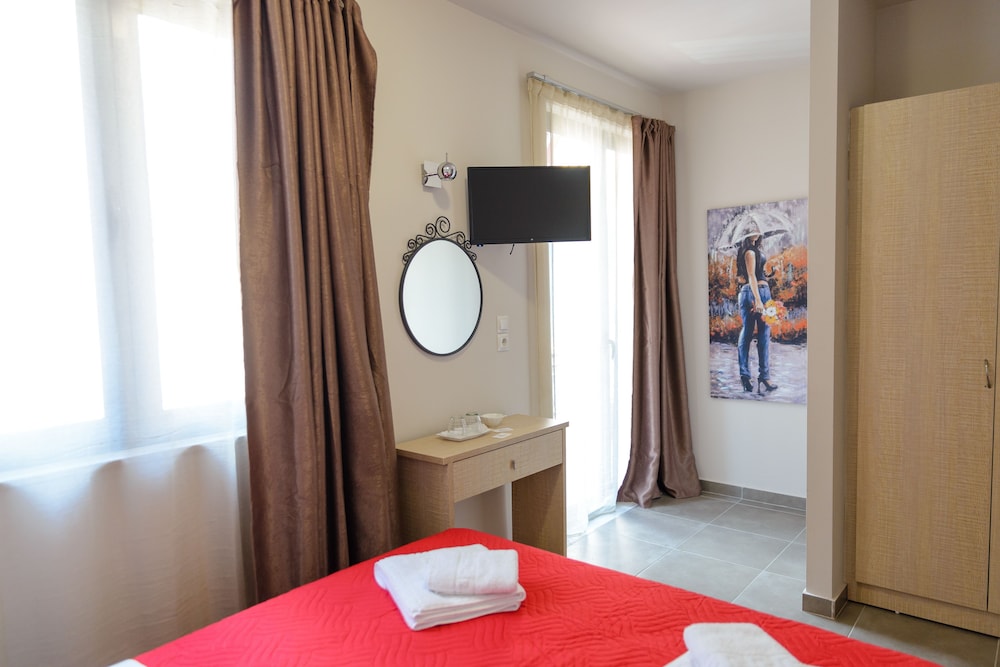 

Catania - Pireo - LUX Hotel