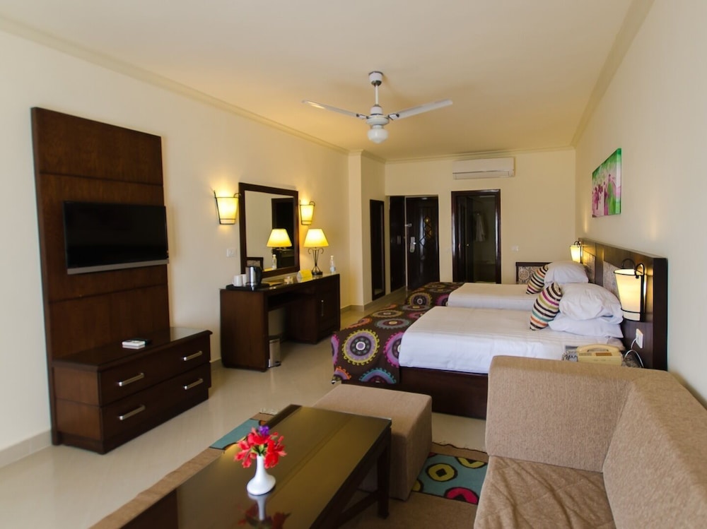 

Roma - Safaga - Lotus Bay Resort