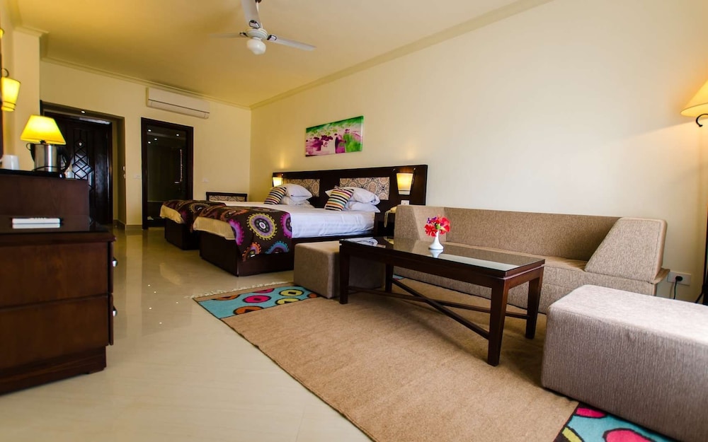 

Bari - Soma Bay - Lotus Bay Resort