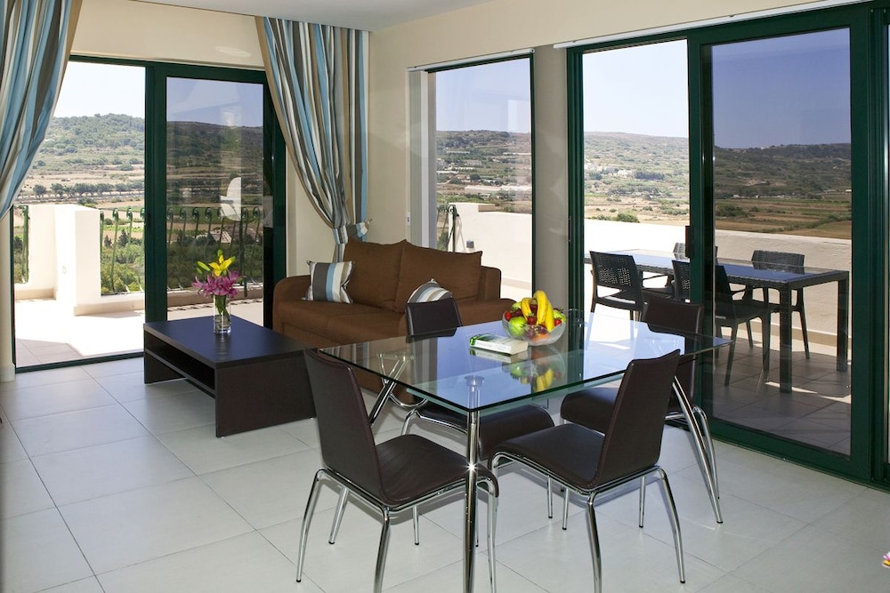 

Venezia - Mellieha - Porto Azzurro Aparthotel