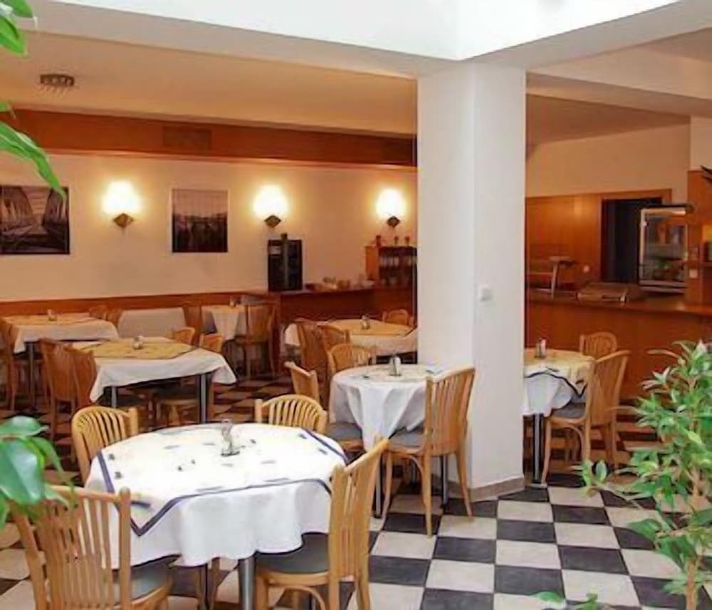 

Lamezia Terme - Praga - Hotel Augustus et Otto