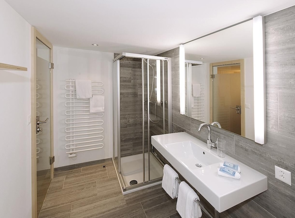 

Brindisi - Grindelwald - Alpinhotel Bort