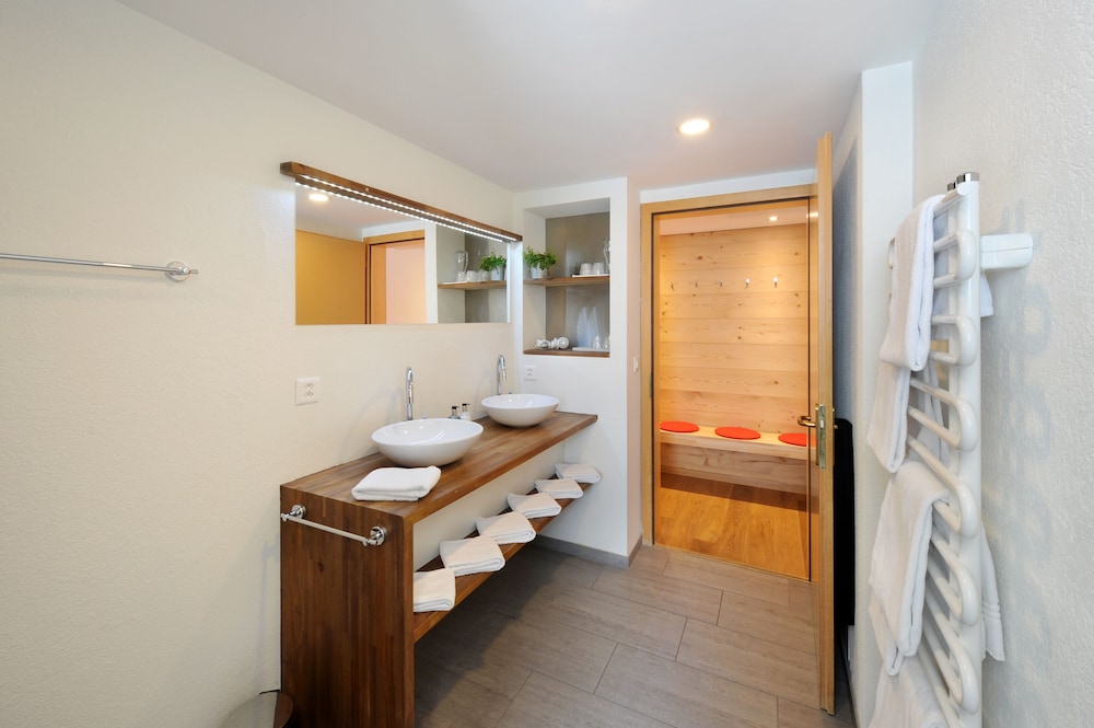 

Lamezia Terme - Grindelwald - Alpinhotel Bort