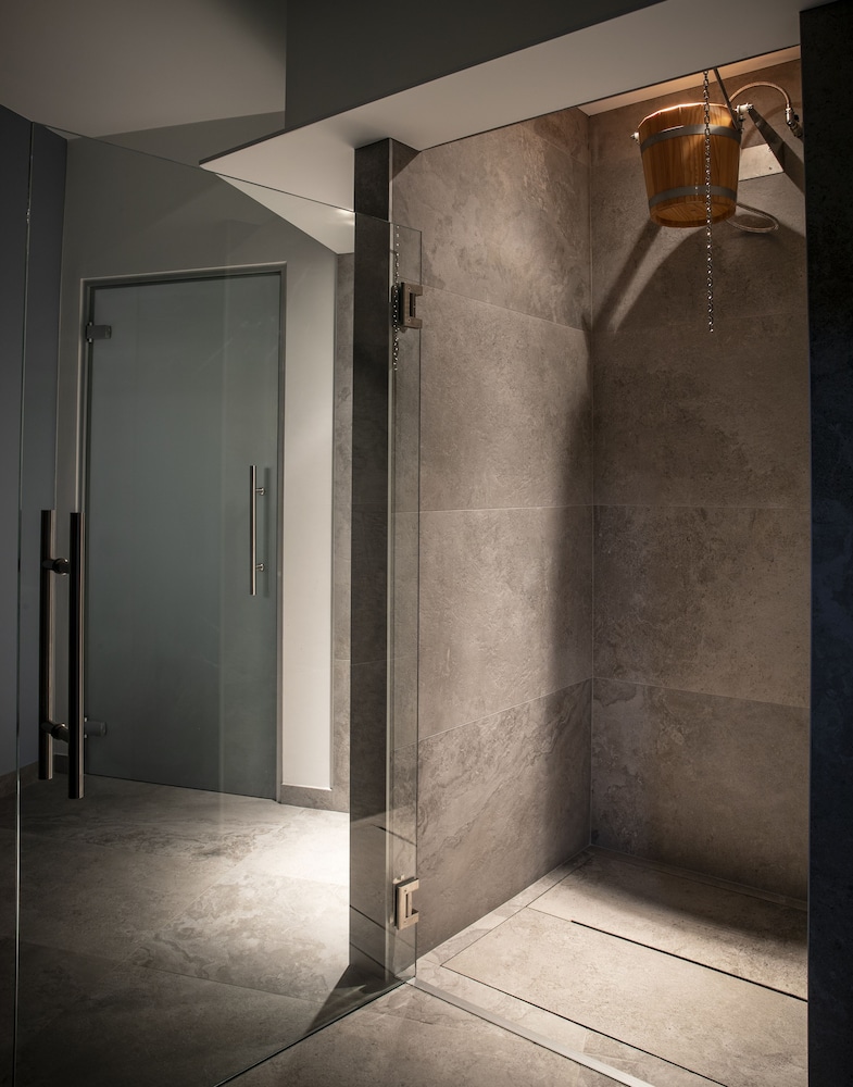 

Bologna - Chiavenna - Hotel Piuro