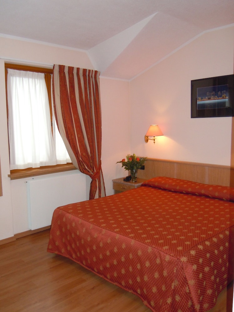 

Verona - Chiavenna - Hotel Piuro