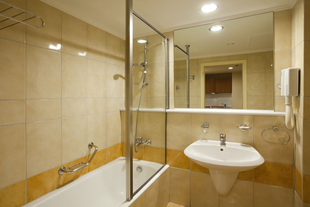 

Torino - Lambi - Alexandra Hotel&Apartments