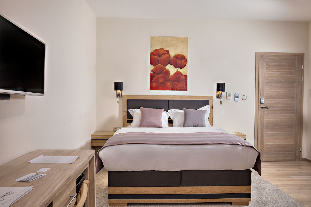 

Napoli - Sarajevo - Hotel Aziza