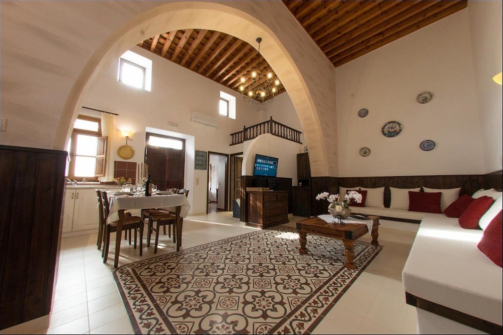 

Roma - Lardos - Villa Amalia