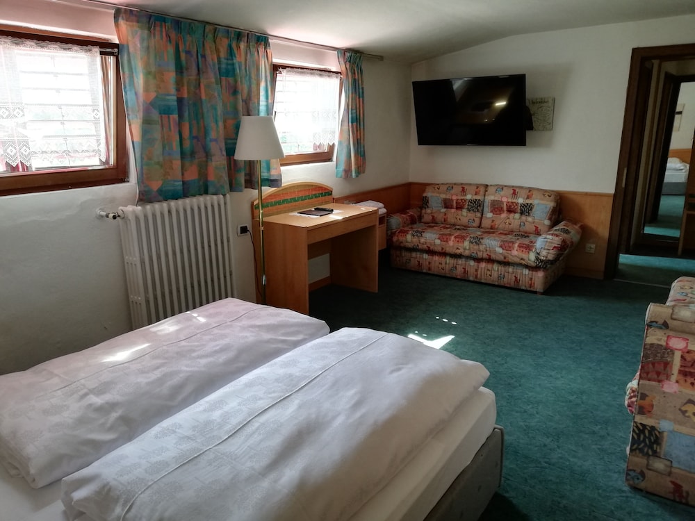 

Bari - Selva di Val Gardena - Hotel Rodes