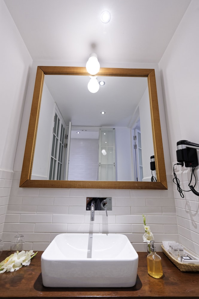 

Milano - Antananarivo - Grand Hôtel Urban