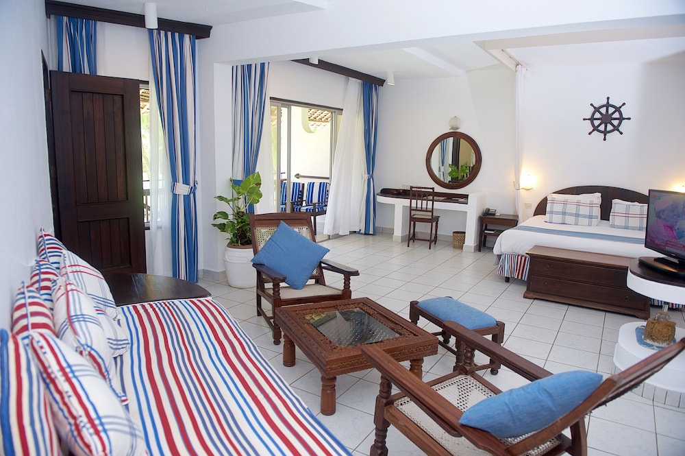 

Palermo - Mombasa - Voyager Beach Resort