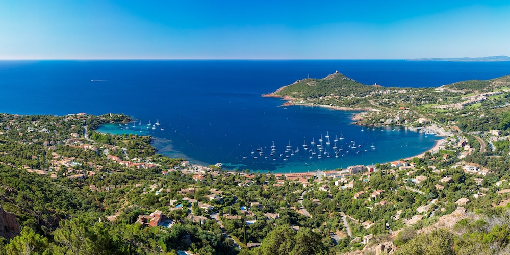

Lamezia Terme - Saint-Tropez - Village Club Les Mas de L'Esterel