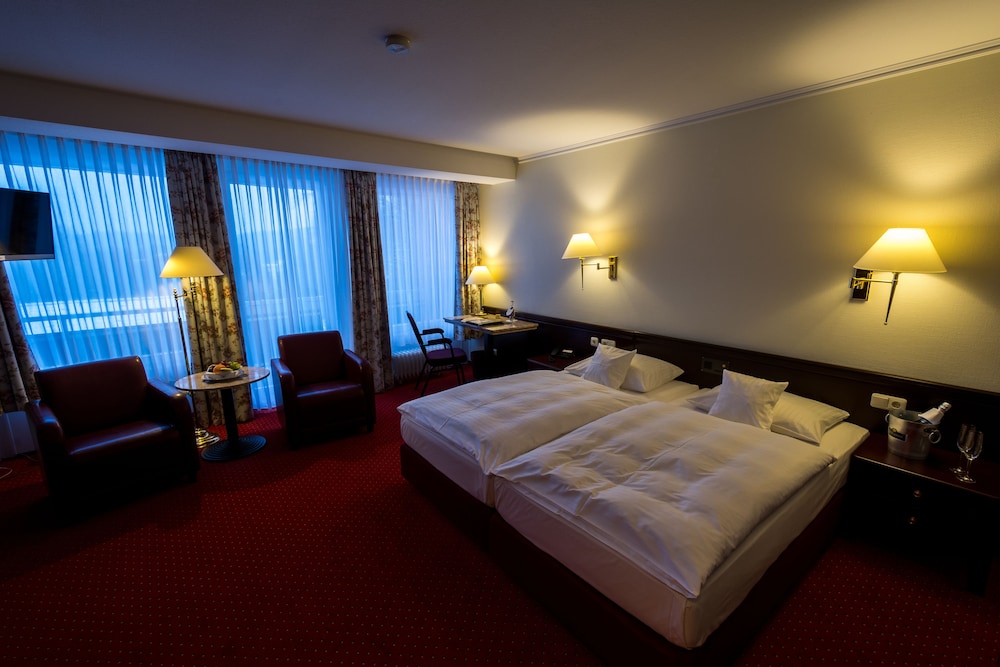 

Napoli - Wentorf bei Hamburg - Sachsenwald Hotel Reinbek