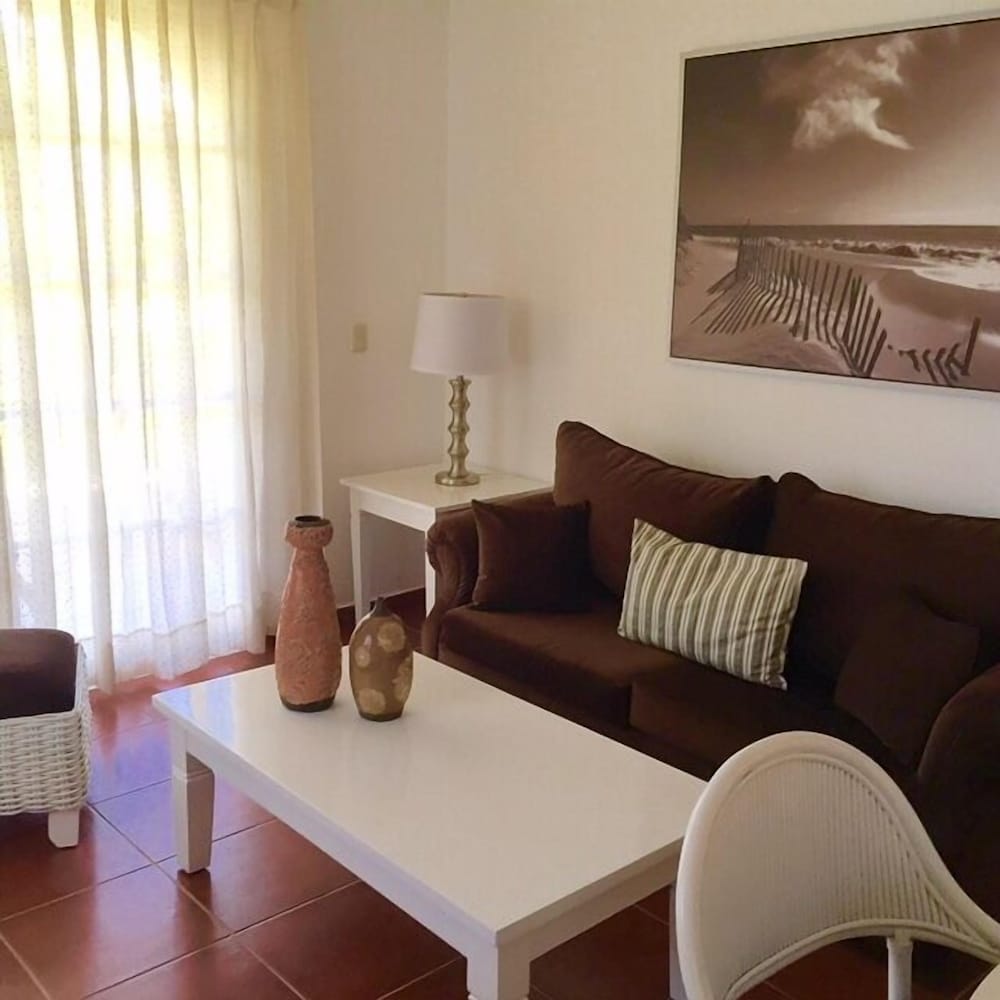 

Cagliari - Bávaro - The Golf Suites