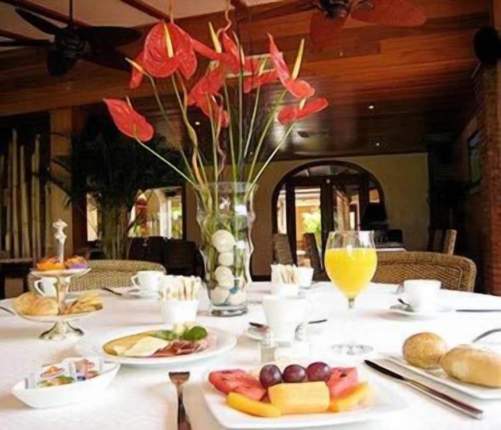 

Napoli - Punta Cana - The Golf Suites
