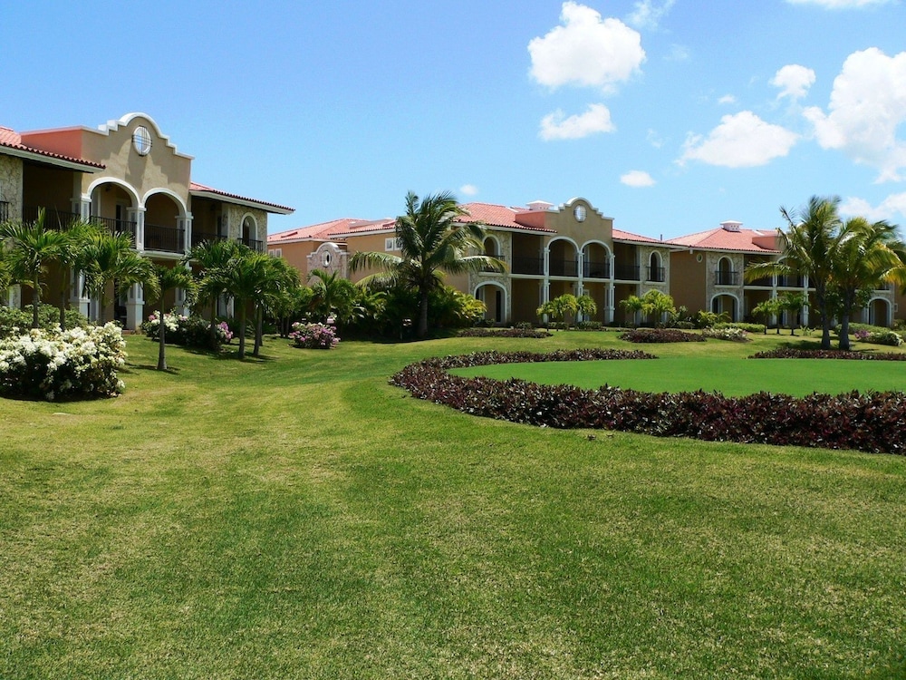 

Catania - Bávaro - The Golf Suites