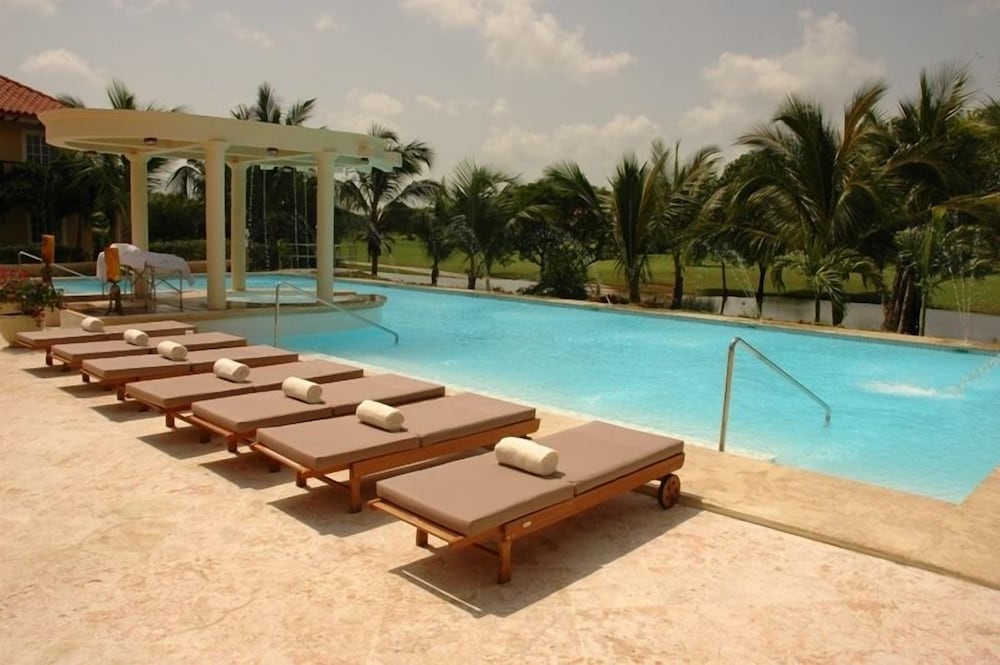 

Bari - Bávaro - The Golf Suites