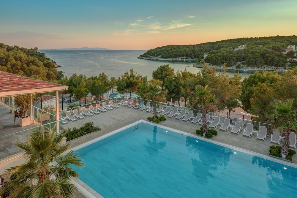 

Milano - Milna, Brazza - Gava Waterman Milna Resort – All Inclusive