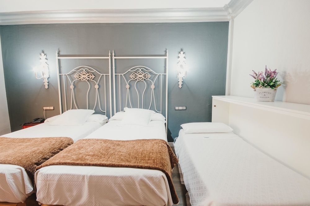 

Bologna - Granada - Los Angeles Hotel & Spa