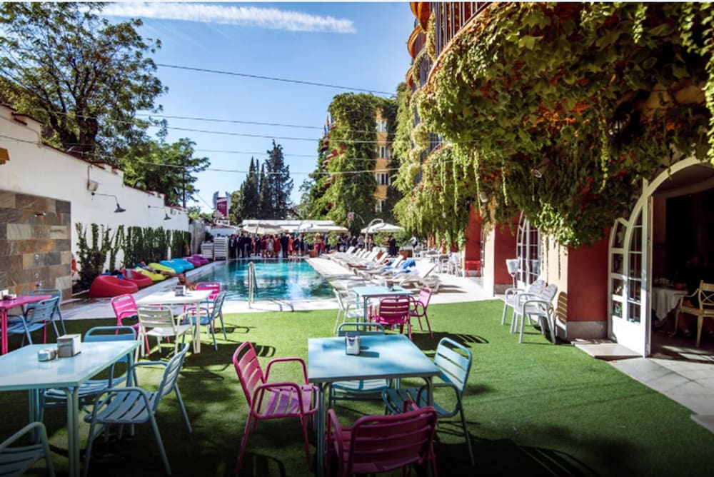 

Bologna - Granada - Los Angeles Hotel & Spa