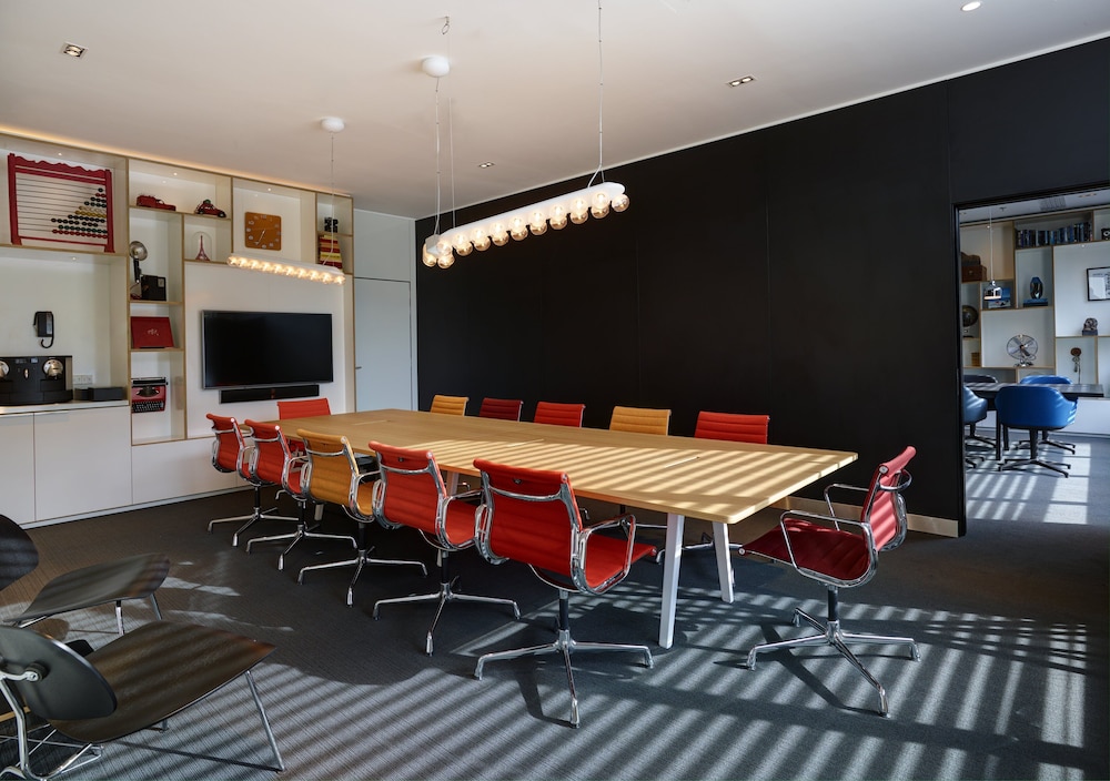 

Reggio Calabria - Nanterre - citizenM Paris La Défense