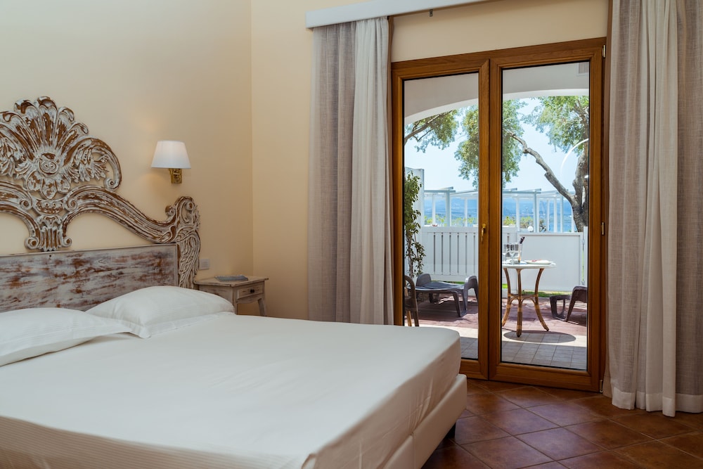 

Bologna - Porto Istana - Hotel dP Olbia - Sardinia