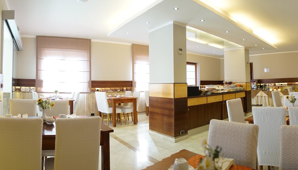 

Milano - Pozzuoli - Suites & Residence Hotel Napoli