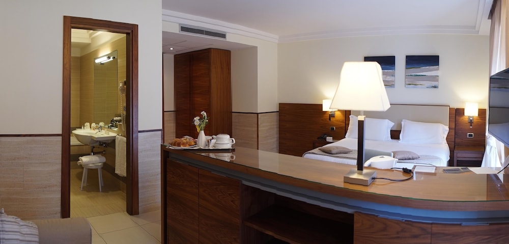 

Milano - Pozzuoli - Suites & Residence Hotel Napoli