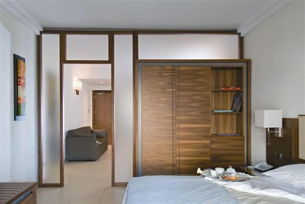 

Venezia - Pozzuoli - Suites & Residence Hotel Napoli