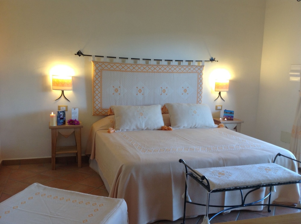 

Pisa - Sant'Antonio di Gallura - Hotel Aldiola Country Resort