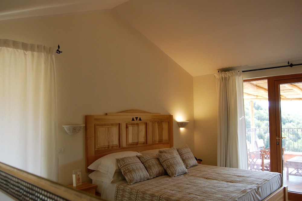 

Roma - Sant'Antonio di Gallura - Hotel Aldiola Country Resort