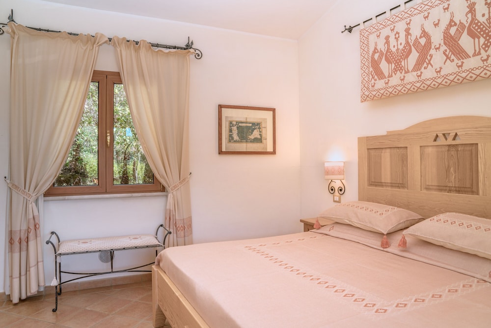 

Roma - Sant'Antonio di Gallura - Hotel Aldiola Country Resort
