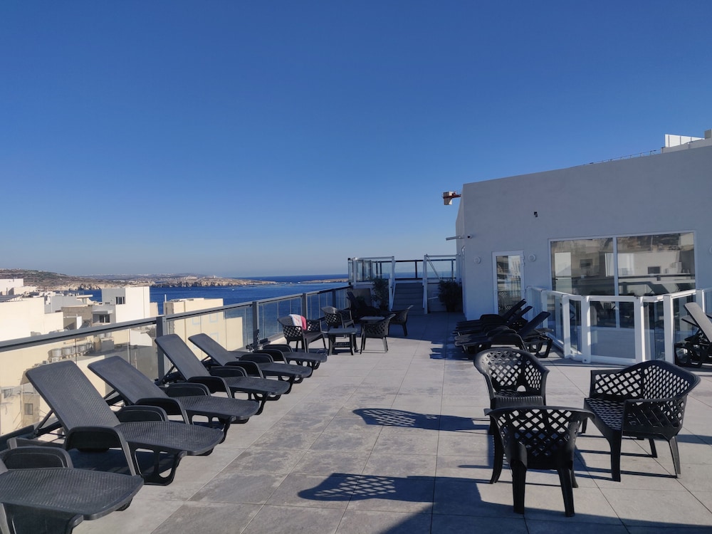 

Catania - Mellieha - Hotel Primera