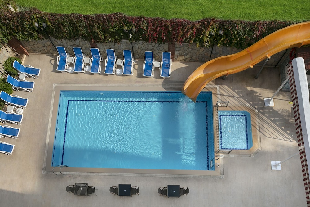 

Milano - Çalkaya - Lara Dinc Hotel