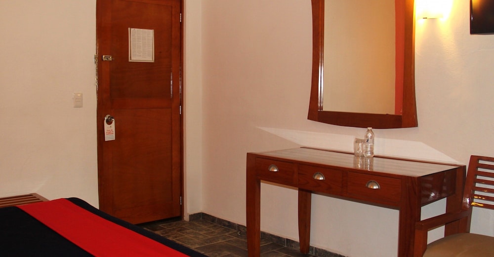 

Bari - Cancun - Hotel Soberanis