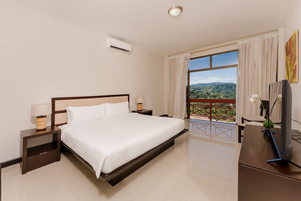 

Roma - Playa Hermosa - Villas Sol Beach Resort