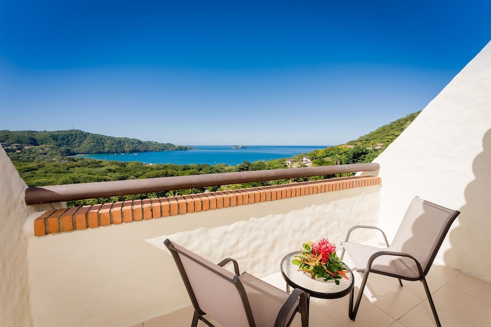 

Roma - Papagayo - Villas Sol Beach Resort