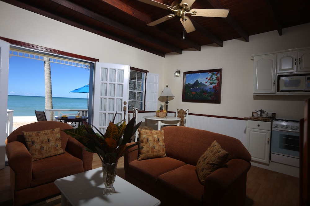 

Milano - Castries - Villa Beach Cottages