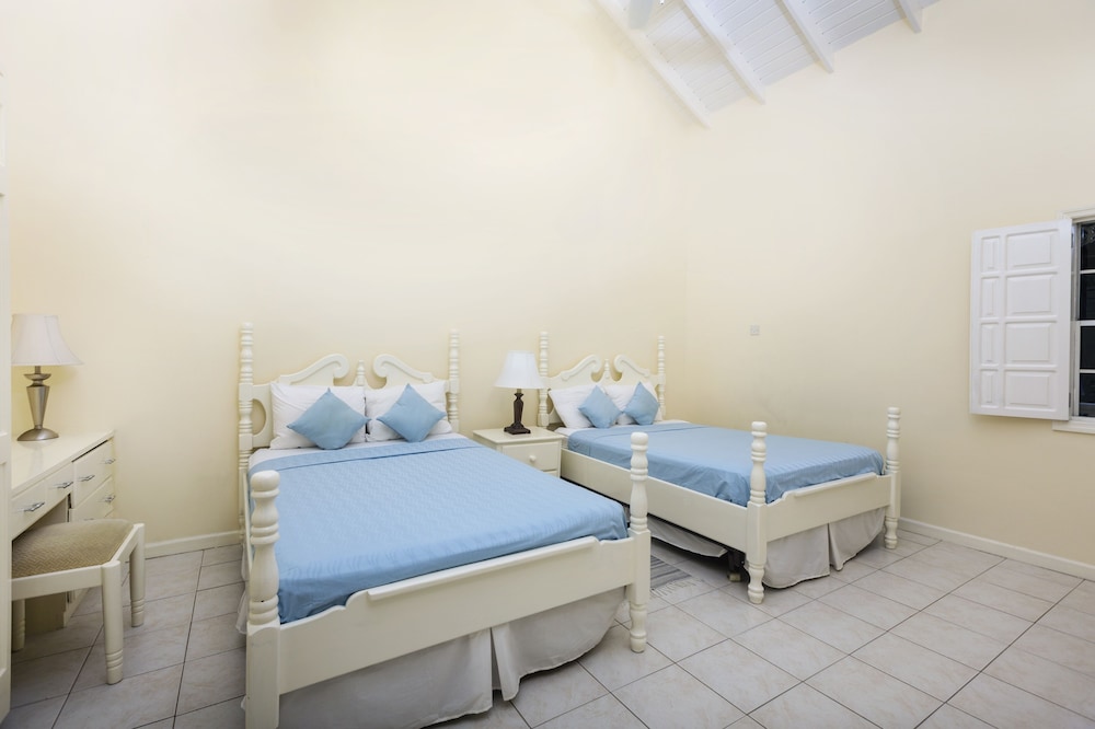 

Bologna - Castries - Villa Beach Cottages