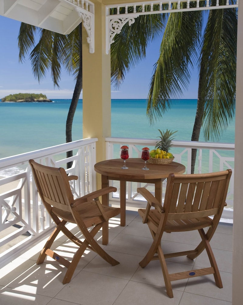 

Milano - Castries - Villa Beach Cottages