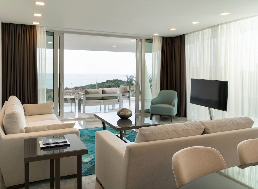 

Napoli - Güvercinlik - Le Méridien Bodrum Beach Resort