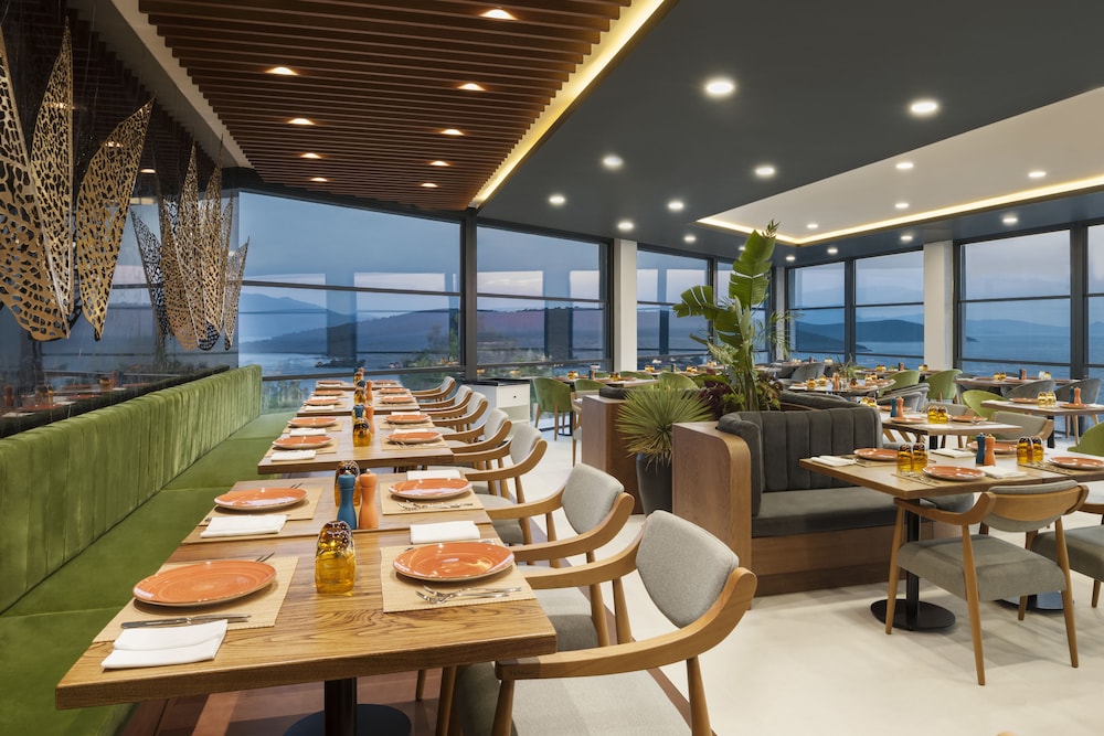 

Milano - Güvercinlik - Le Méridien Bodrum Beach Resort