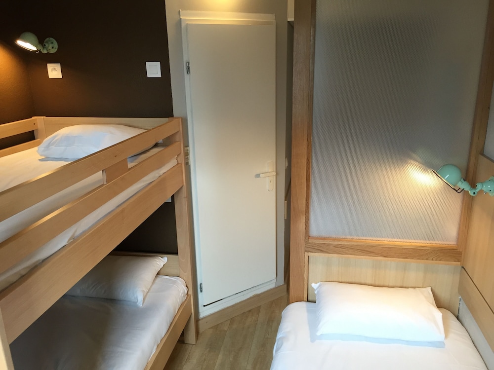 

Trieste - Ivry-sur-Seine - Hotel Reseda