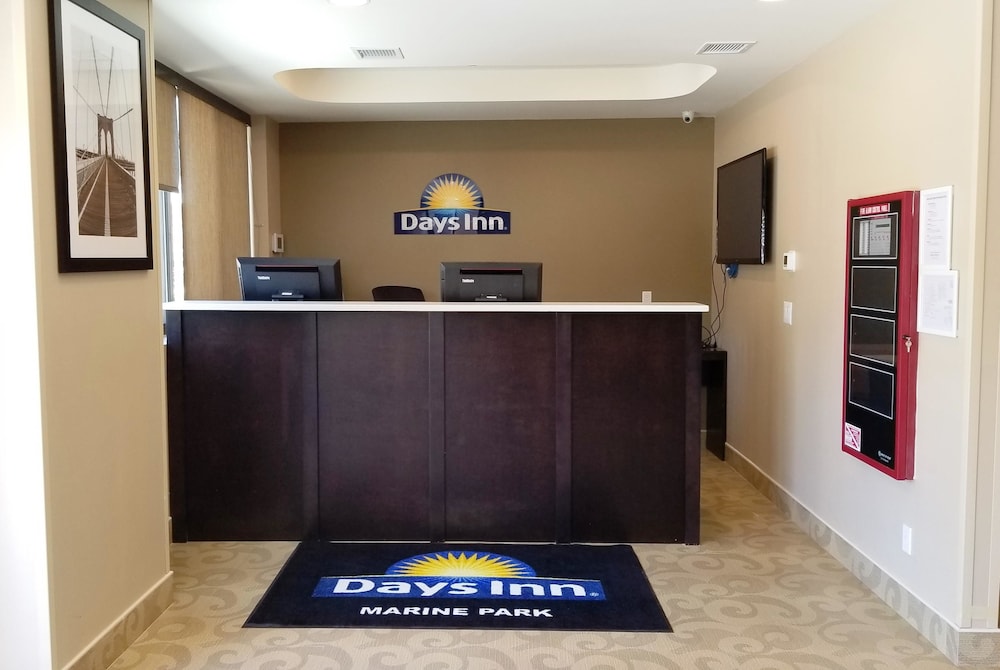 

Cagliari - Brooklyn (NY) - Days Inn By Wyndham Brooklyn Marine Park