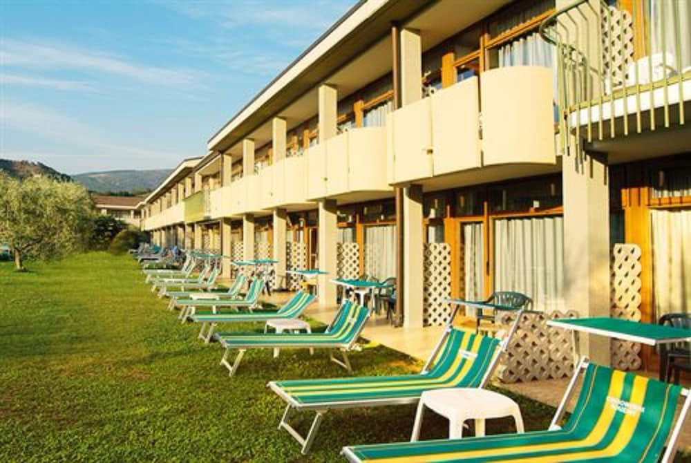 

Milano - Bardolino - Park Hotel Oasi