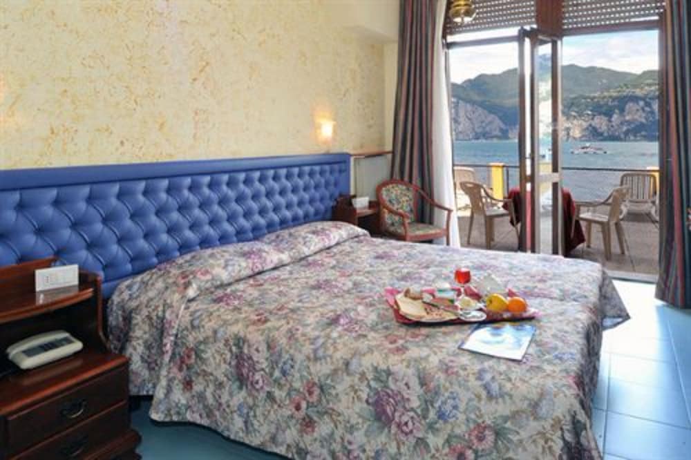 

Bari - Limone sul Garda - Hotel Malcesine