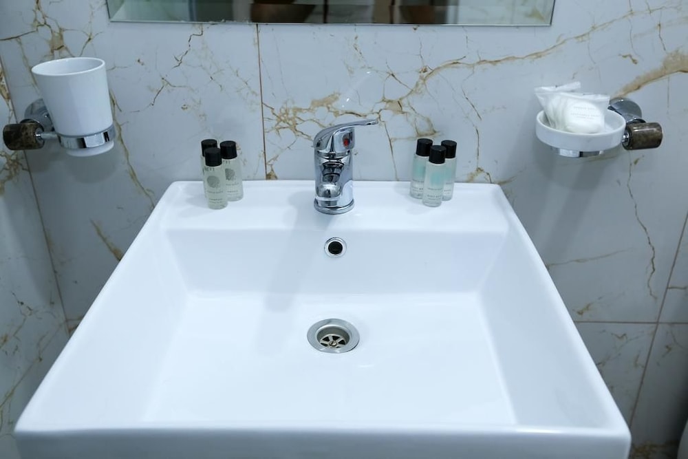 

Napoli - Tirana - Hermes Tirana Hotel