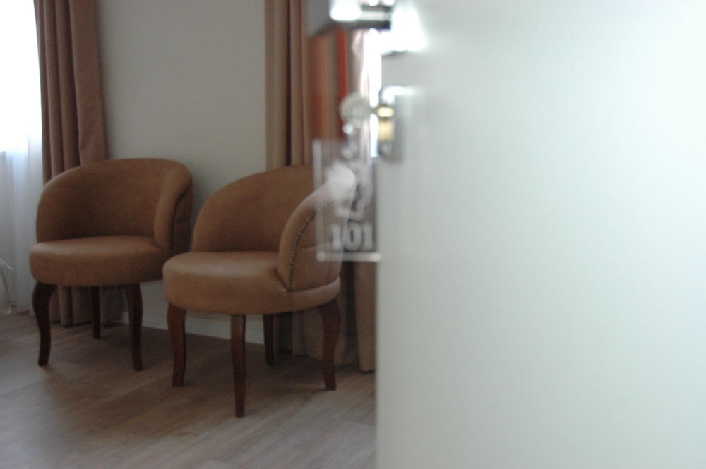 

Genova - Tirana - Hermes Tirana Hotel